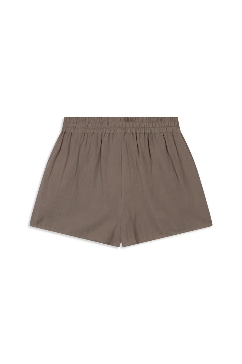 Crinkle Shorts van ALIX The Label, kleur Taupe