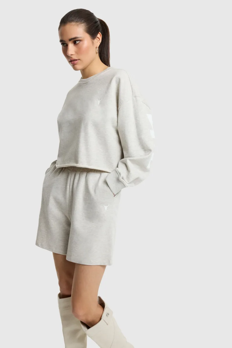 Ladies Knitted Bermuda Sweat Short van ALIX The Label, kleur Light Grey