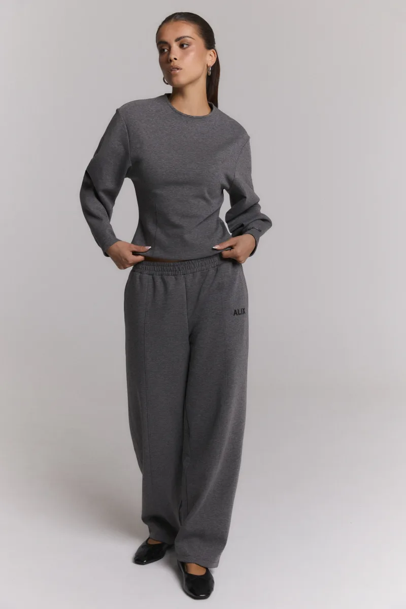 Ladies Knitted Fitted Balloon Sleeve Top van ALIX The Label, kleur Antracite Melange