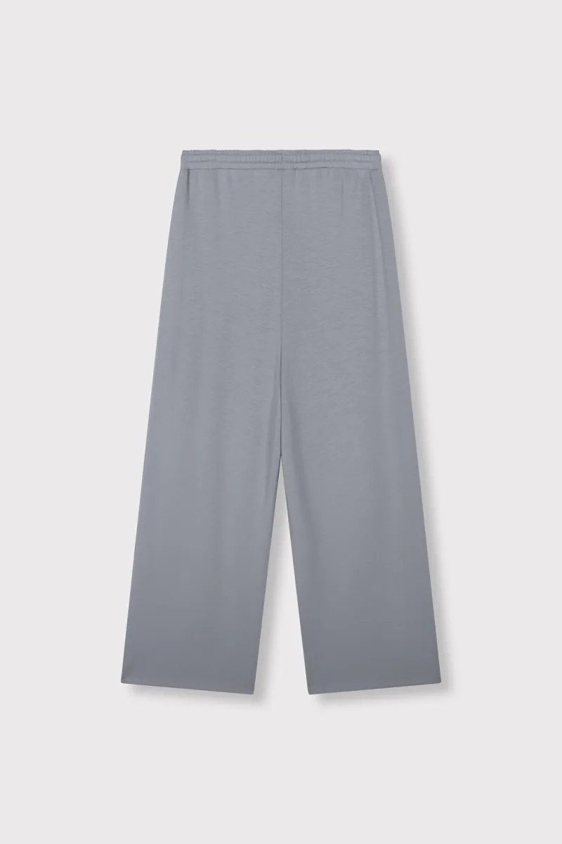 Ladies Knitted Scuba Wide Leg Pants van ALIX The Label, kleur Light Grey