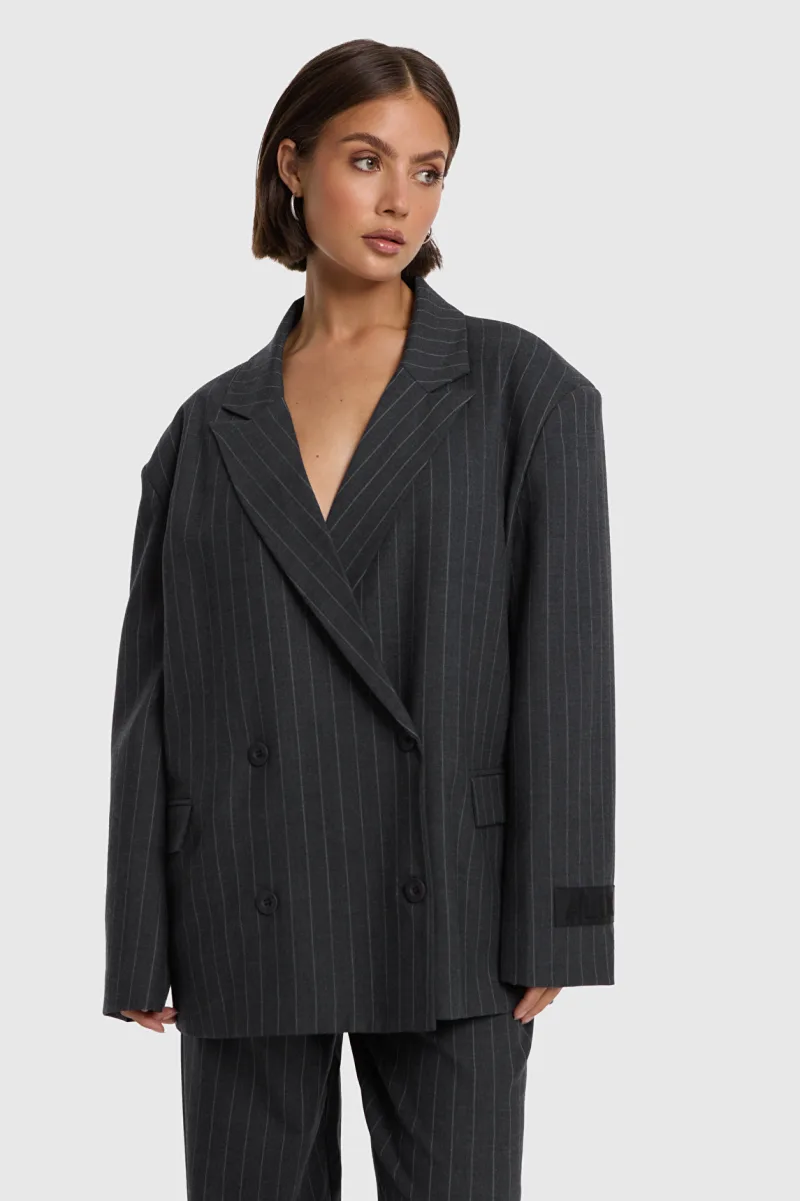 Ladies Woven Big Stripe Oversized Blazer van ALIX The Label, kleur Mid Grey