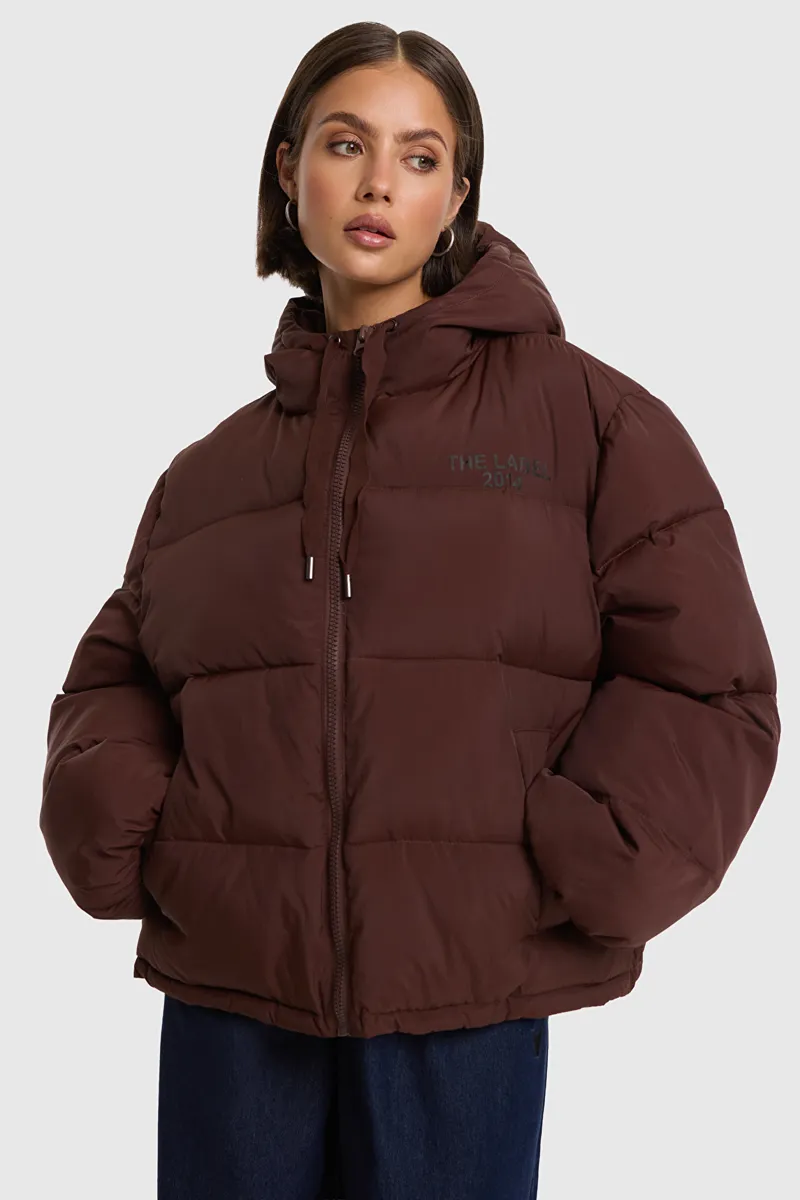 Ladies Woven Puffer Coat van ALIX The Label, kleur Warm Brown