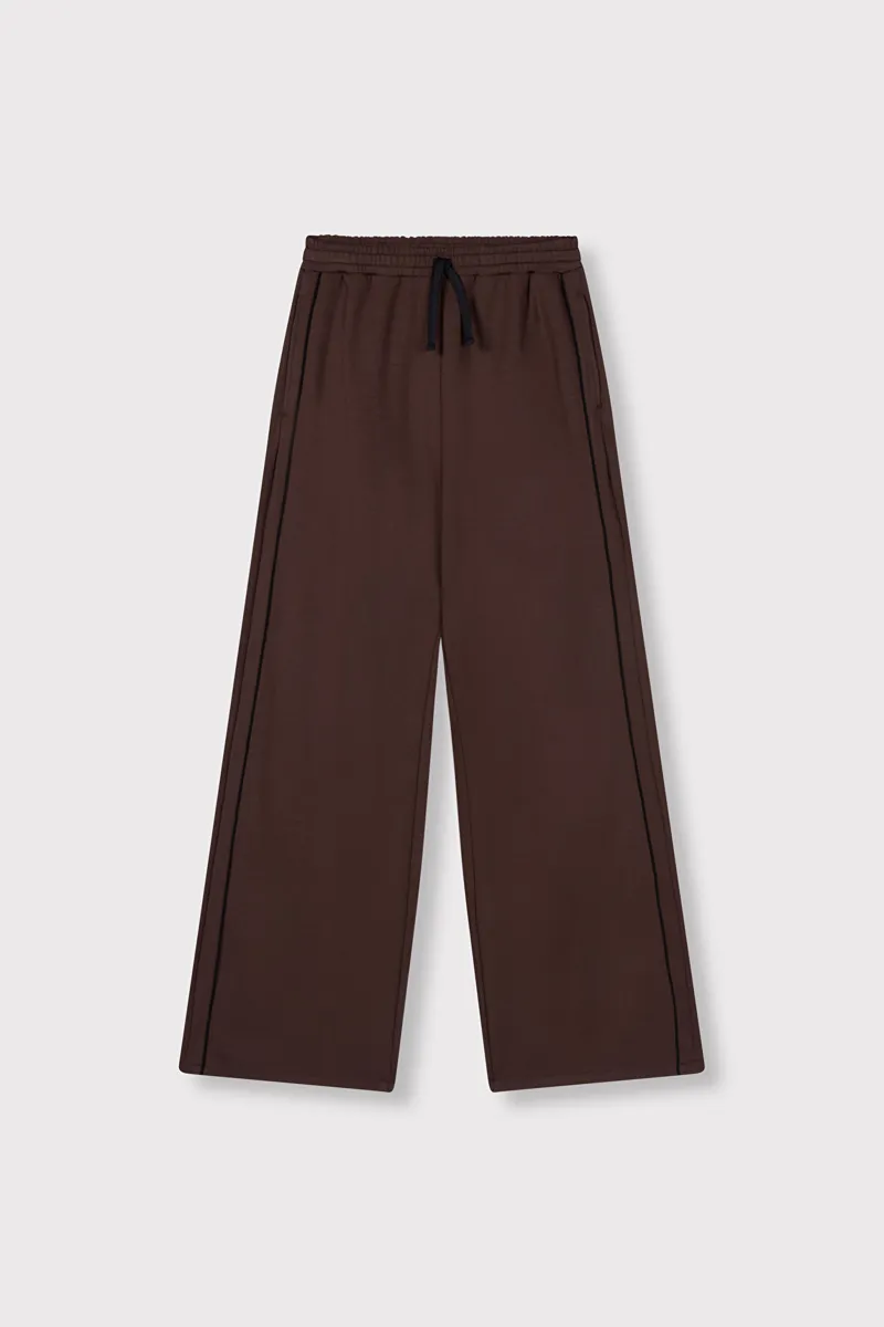 Pipings Pants van ALIX The Label, kleur Warm Brown