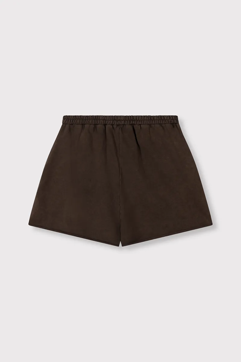Sporty Summer Shorts van ALIX The Label, kleur Brown
