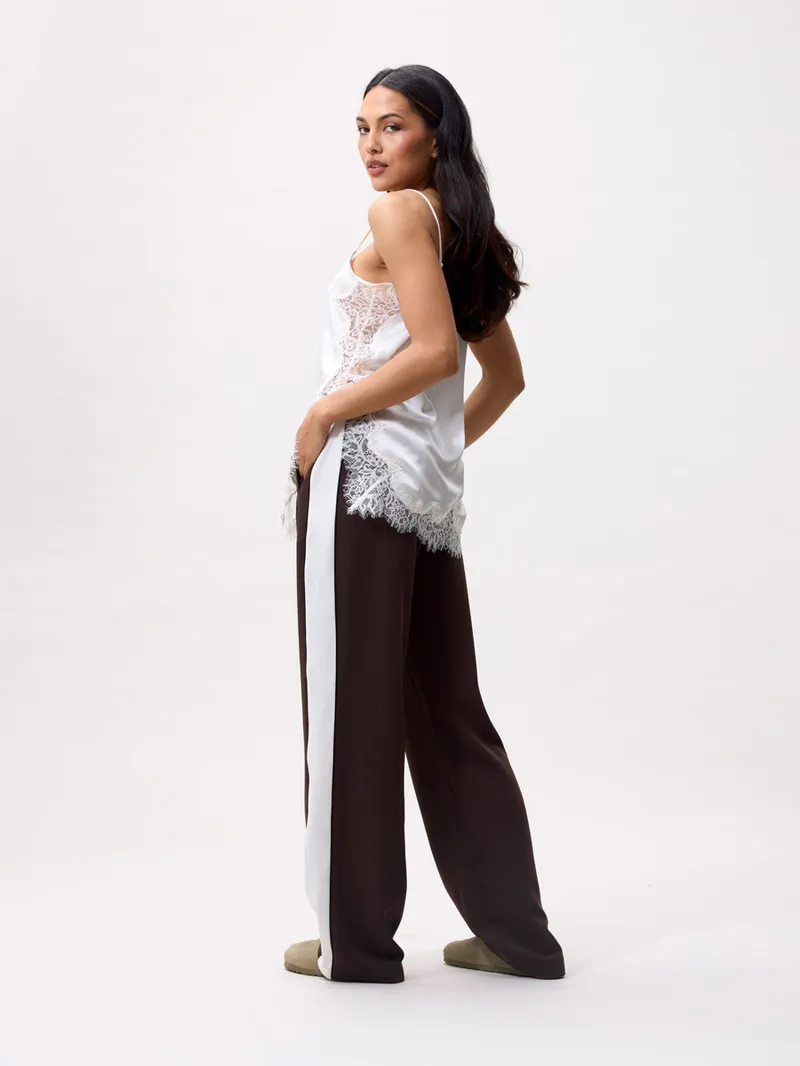 Lace Spaghetti Top van Catwalk Junkie, kleur Cream