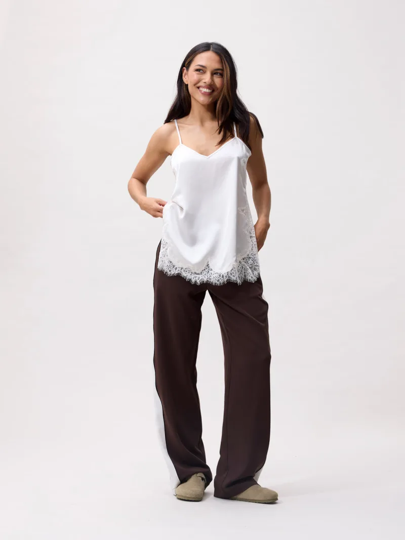 Lace Spaghetti Top van Catwalk Junkie, kleur Cream