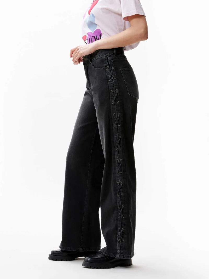 Loose Fit Jeans With Lace Detail van Catwalk Junkie, kleur Washed Black