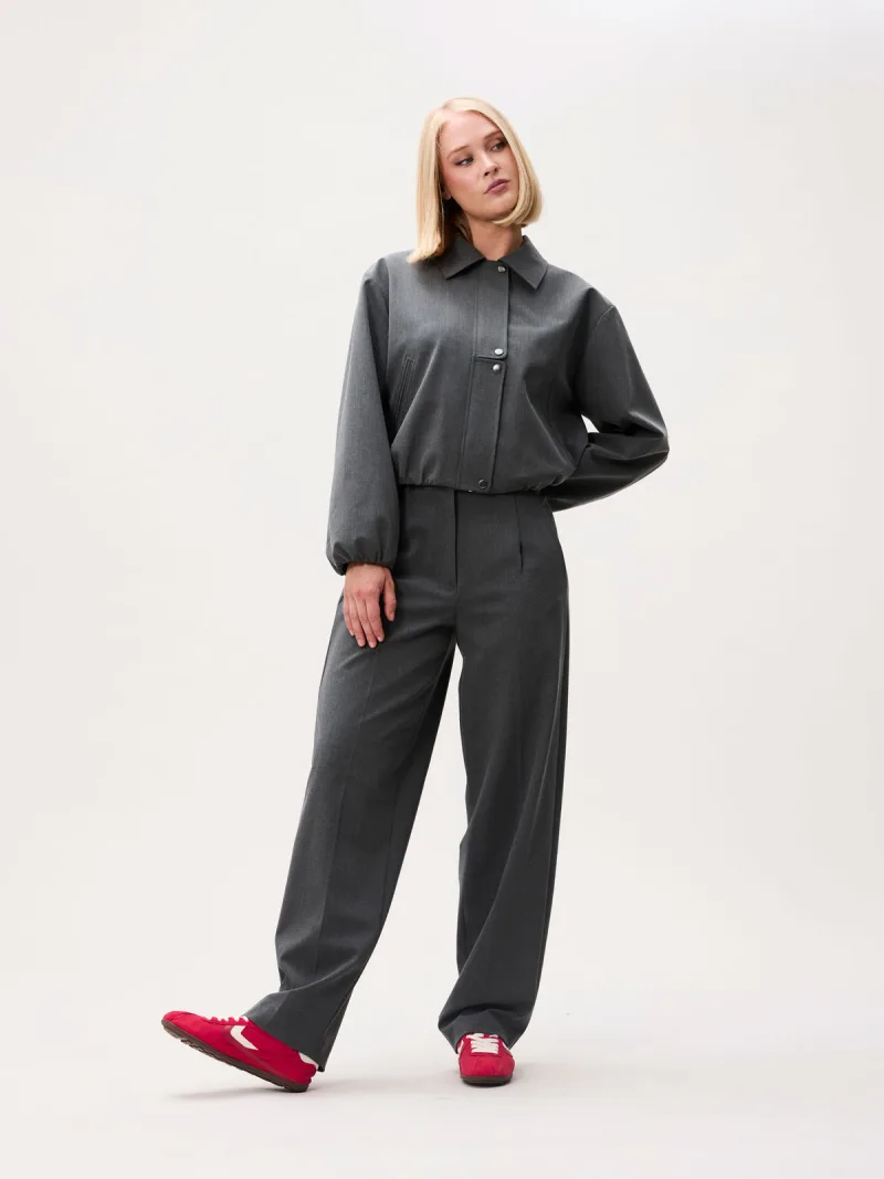 Tuck In Tailored Jacket van Catwalk Junkie, kleur Dark Grey Melange