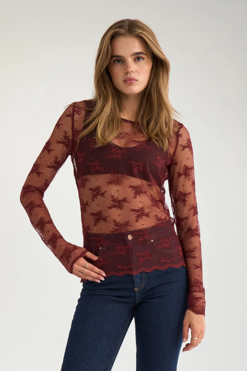 Nunatalia Blouse van Nümph, kleur Syrah