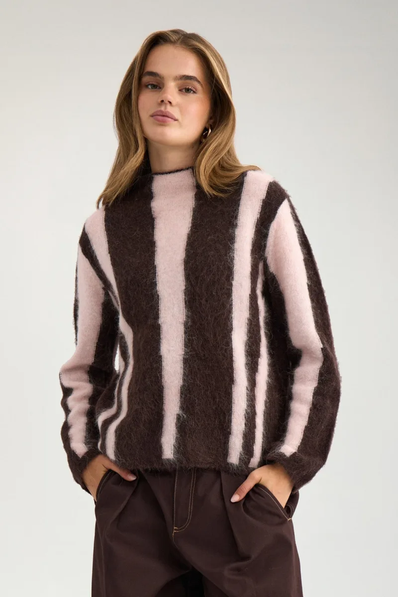 Nuriette Simma Pullover van Nümph, kleur Chocolate Plum