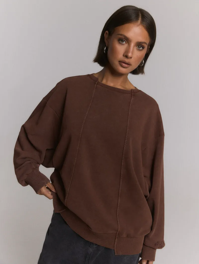 Senna Sweater van Refined Department, kleur Choc Brown
