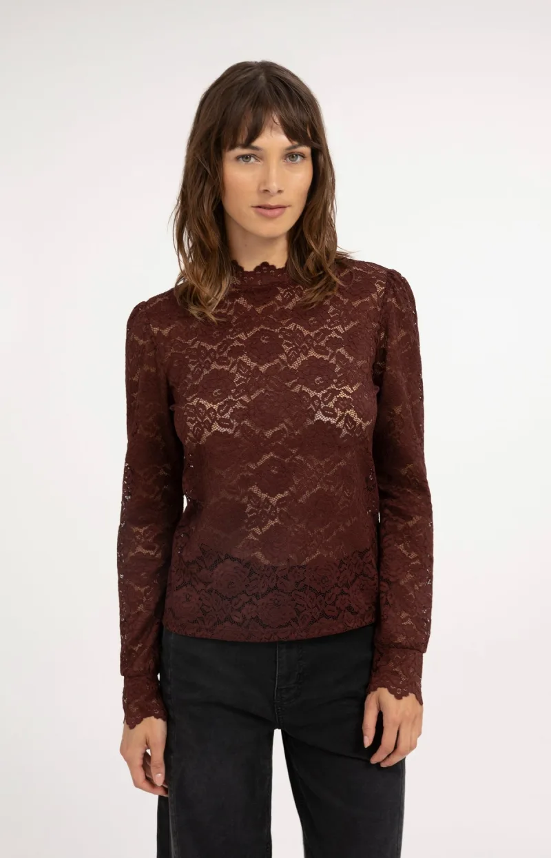 Kanten Top Met Hoge Hals En Lange Mouwen van YAYA, kleur Bitter Chocolate Red