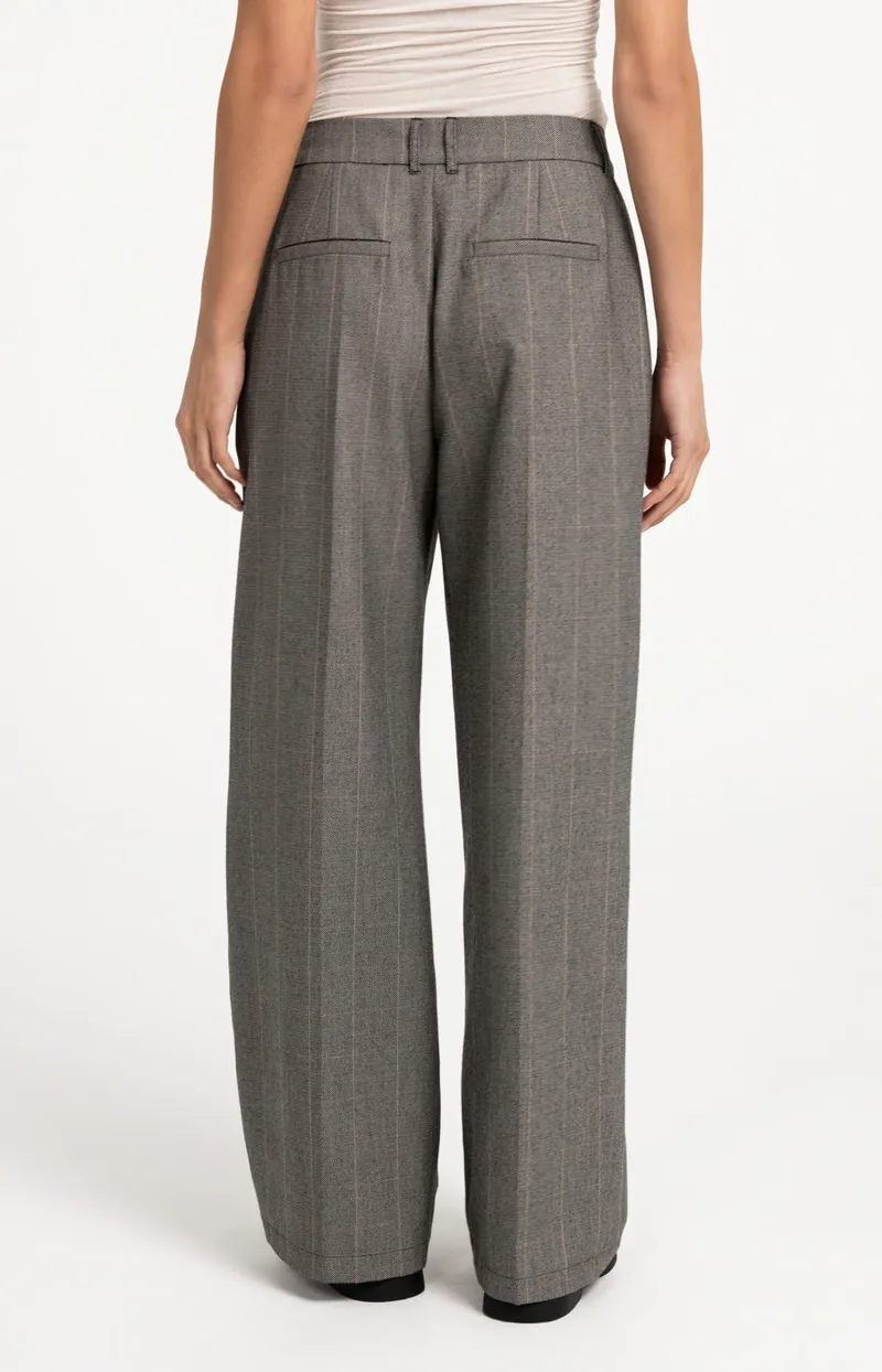 Pantalon Met Ruitdessin En Wijde Pijpen van YAYA, kleur Hole Black Dessin